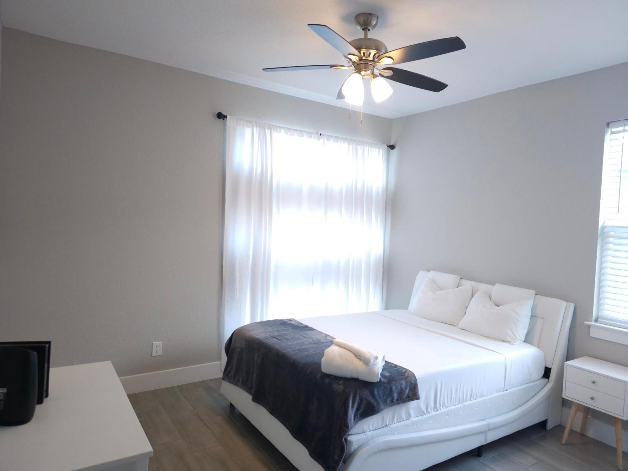Spacious Modern 4Bd 2Ba Home! Close To Legoland ウィンターヘイブン エクステリア 写真